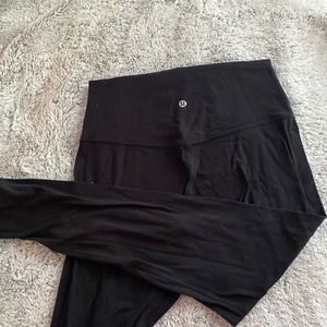 Black lululemon Aligns